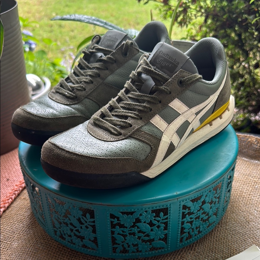 Onitsuka Tiger by Asics Green and White Sneakers Suede Mesh